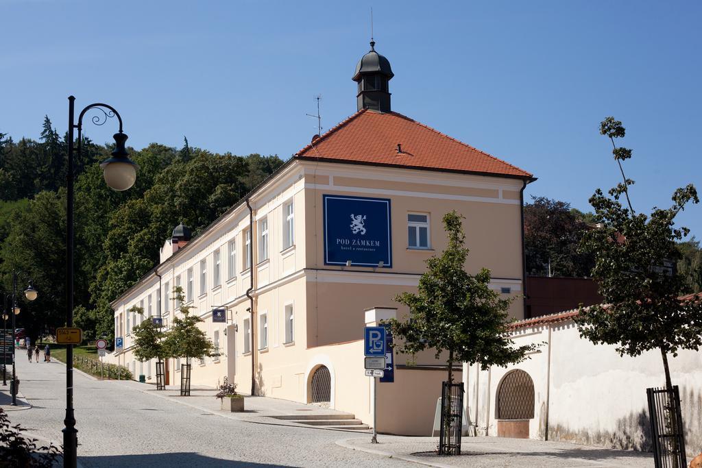 Hotel Pod Zamkem Boskovice Bagian luar foto